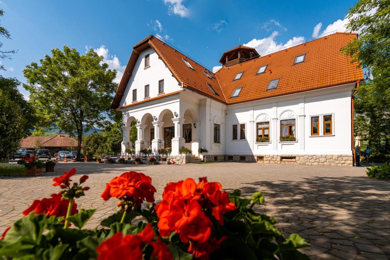 Hotel Conacul Secuiesc-Szekelyko Kuria Coltesti Zewnętrze zdjęcie