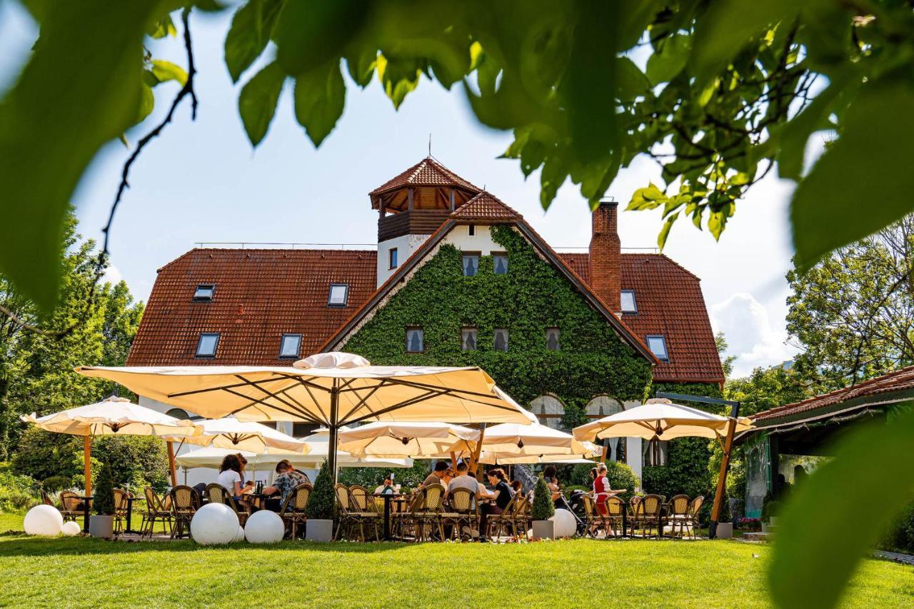 Hotel Conacul Secuiesc-Szekelyko Kuria Coltesti Zewnętrze zdjęcie